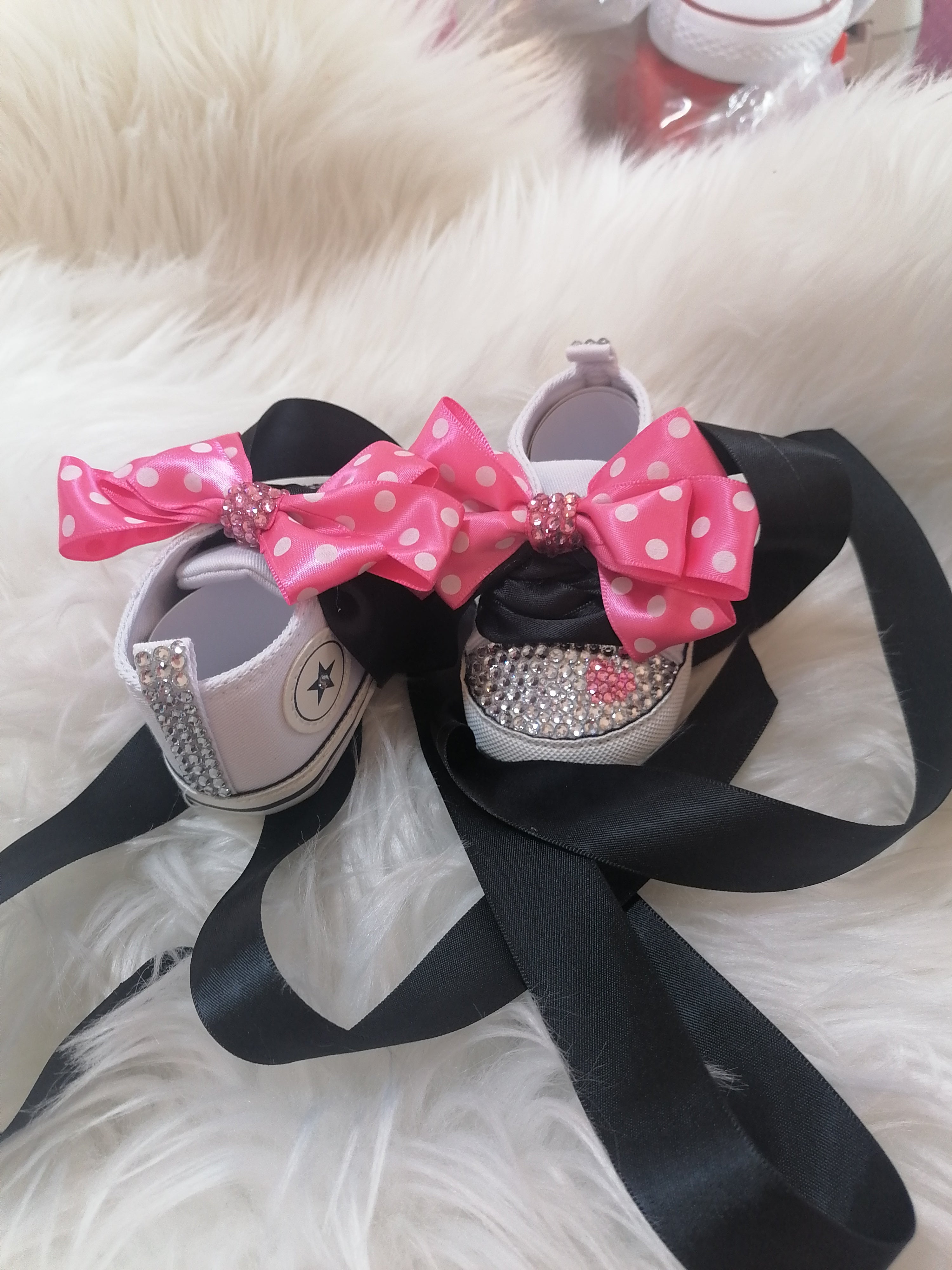 Pink Minnie Mouse customized Baby/Toddler Bling Pearl Shoes - IR Corp